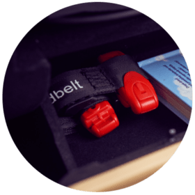 Kesztyűtartóban Image